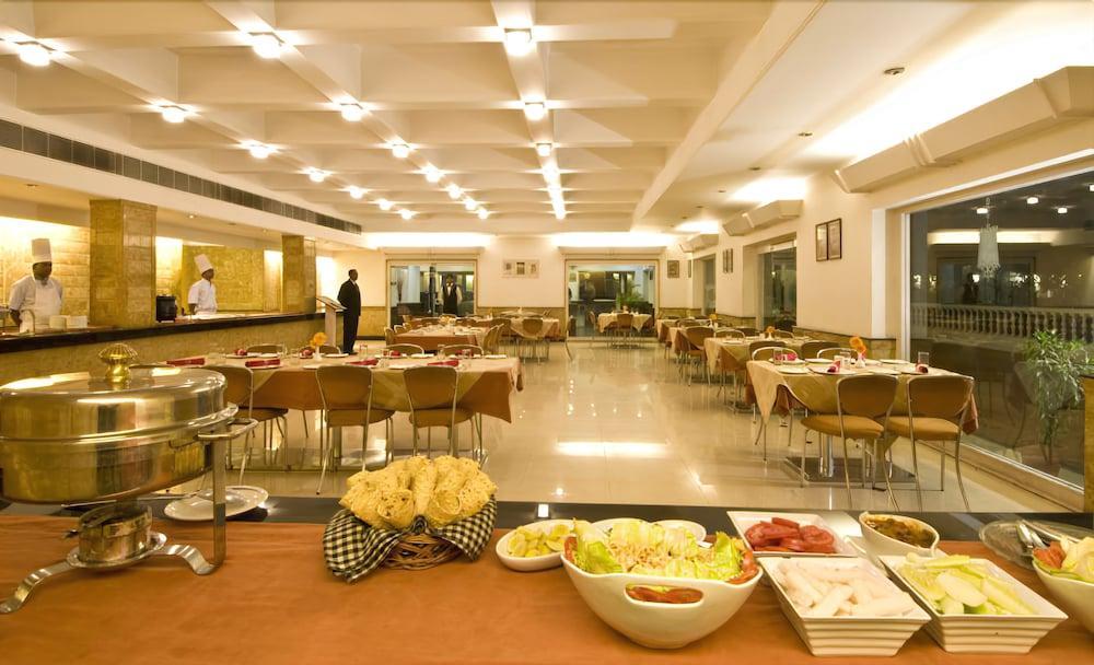אגרה Grand Hotel מראה חיצוני תמונה