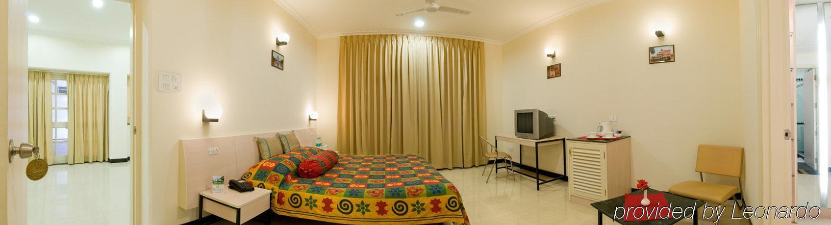 אגרה Grand Hotel חדר תמונה