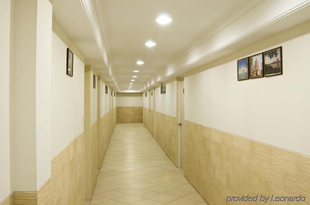 אגרה Grand Hotel מראה פנימי תמונה