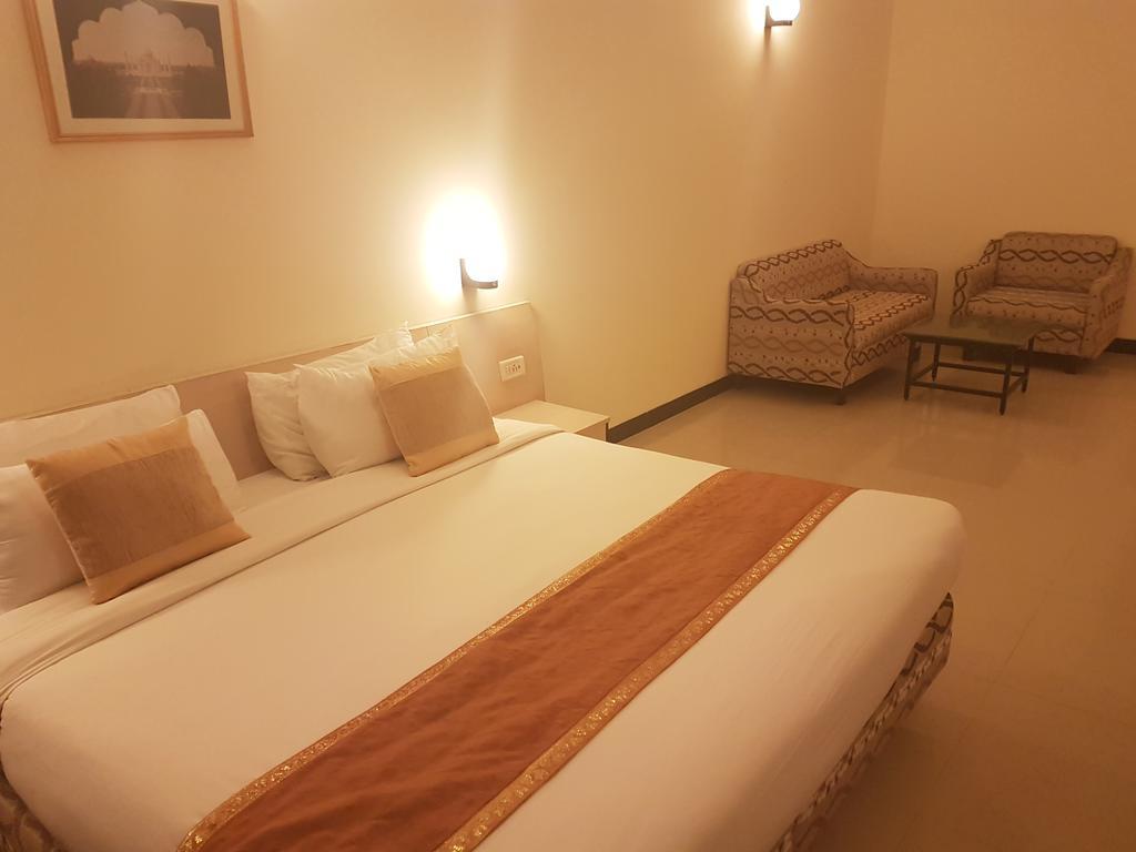 אגרה Grand Hotel מראה חיצוני תמונה